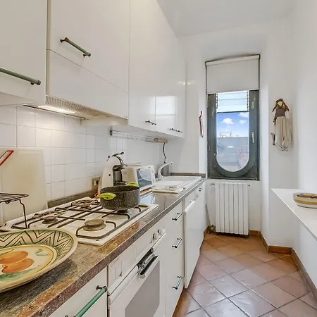 Apartamento Apt. Annamaria: Family-friendly 2br Base For Trips - Happy