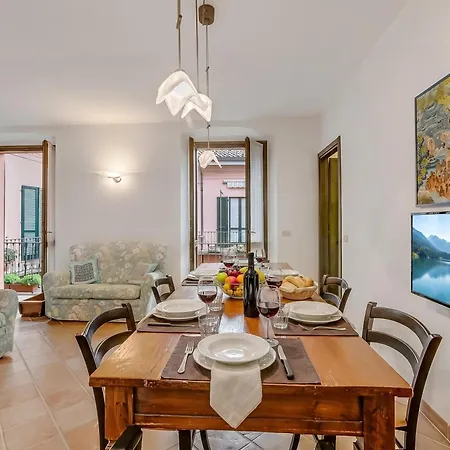 Apartamento Apt. Annamaria: Family-friendly 2br Base For Trips - Happy *